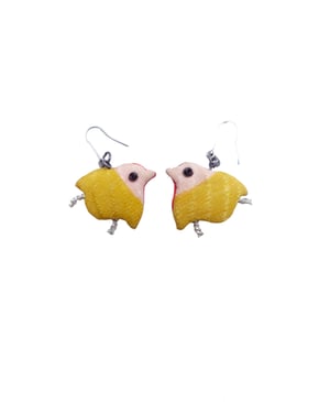 Image of Chidori Øreringe lys rosa-gul af silke m. titanium hooks