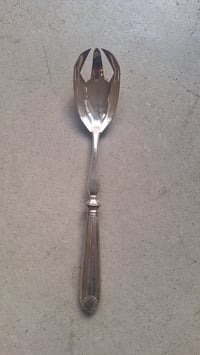 Image 3 of Couverts de service en métal argenté et argenté fourré modèle coquille