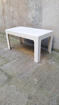 Image 3 of Table basse en fibre de verre