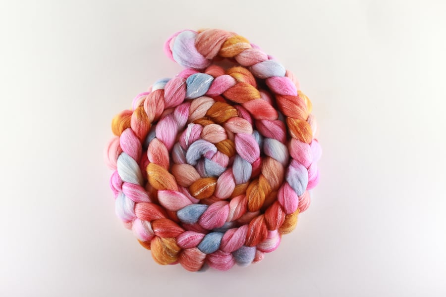 Image of (Club members only) September Fiber Club 🧡 Antidote 🧡 Targhee/Bamboo/Silk