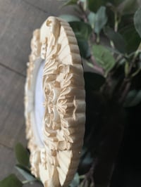 Image 2 of Ornate Oval 5x7 frame, Empty Photo Frame