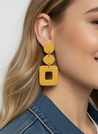 Image 4 of Sunny Geometric