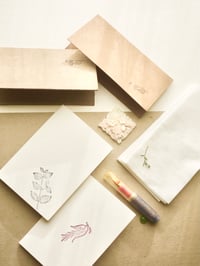 Image 1 of Handcrafted - Pressed Flower Drying Cards
