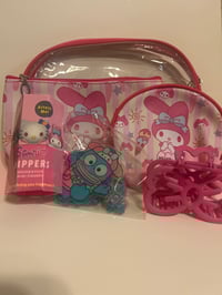 Image 2 of PINK MAKEUP BAG SET 