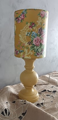 Image 4 of Lampe vintage revisité avec abat jour fleuri