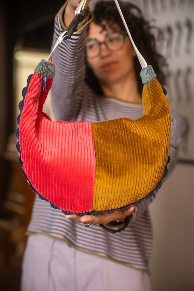 Image of BIG Banana bag arcobaleno