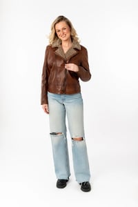 Image 4 of CHAMARRA CUERO CON BORREGO GIPSY