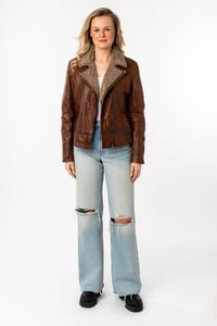 Image 5 of CHAMARRA CUERO CON BORREGO GIPSY