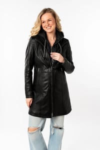 Image 7 of LEVITA NEGRA PIEL