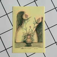 Image 1 of Femme derrière pot - Carte Postale - RISO PRINT