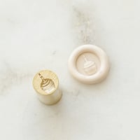 Image 2 of two in one mini wax seal - cupcake + balloons