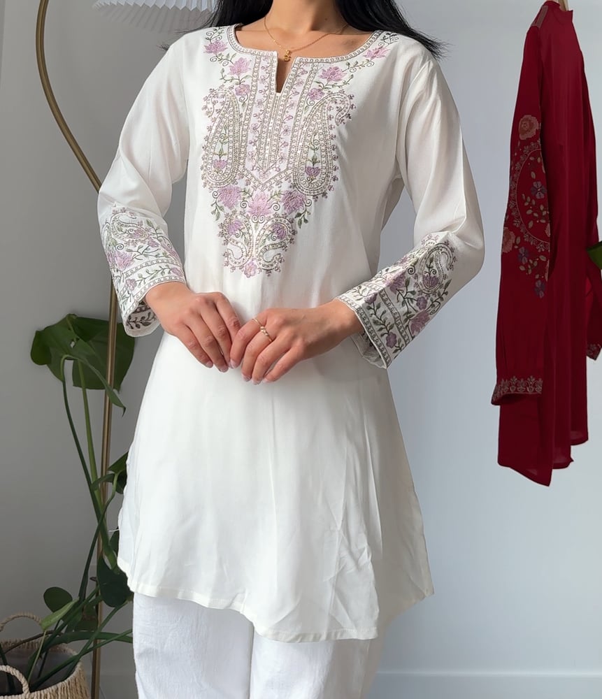 Image of Lavender Blossom White Kurti