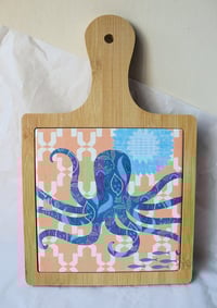 Image 1 of Eco-Friendly Bamboo and Ceramic Trivet with Octopus Design – Coastal Kitchen Decor