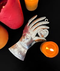 EX VOTO MAIN CONQUISTADOR 
