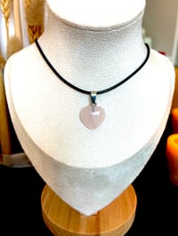 PENDENTIF MINI COEUR QUARTZ ROSE