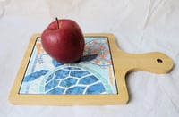 Image 6 of Eco-Friendly Bamboo and Ceramic Trivet with Sea Turtle Design – Coastal Home Decor