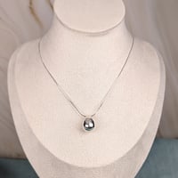 Image 5 of Drops of one stream Bahá'í necklace with Greatest Name symbol in sterling silver