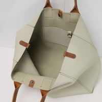 Image 6 of Slouchy 3-panel Tote in pebbled mint