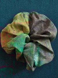 Image 1 of Dovre scrunchie 4