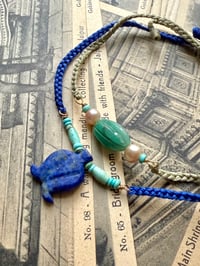 Image 3 of Bracelet amulettes anciennes 5 