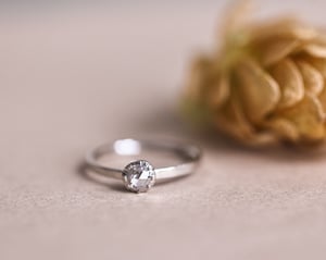 Image of Platinum 4.0mm rose-cut diamond ring (LON45)