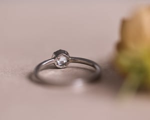 Image of Platinum 4.0mm rose-cut diamond ring (LON45)