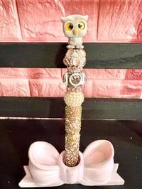 Image 2 of Fancy Flocked Winnie the Pooh and Friends Beaded Pens 🐝✨
