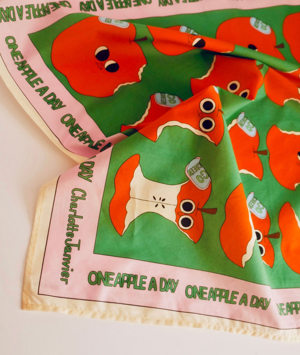 Image of PRE ORDER FOULARD - ONE APPLE A DAY