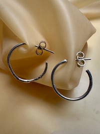 Image 1 of "Capillary" hoop earrings