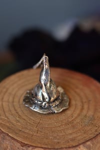Image 4 of Cappellino da strega argentato 4