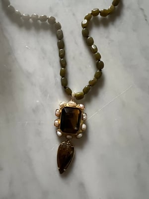Collier Ora