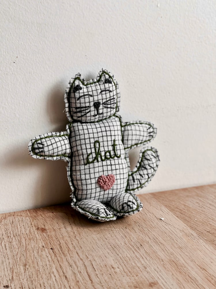 Image of Chat brodé - Chat Coeur rose - Précommande 