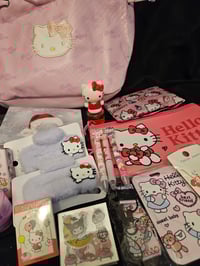 Image 2 of Hello Kitty Pink Handbag Bundle -2