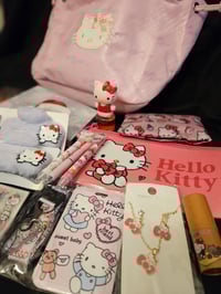 Image 4 of Hello Kitty Pink Handbag Bundle -2