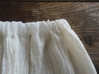 Image 4 of raw cotton gauze TOP // double layered, with elastic top, in its natural color
