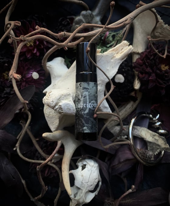 Image of Capricorn Perfume (Hinoki, Labdanum, Leather, Smoke)