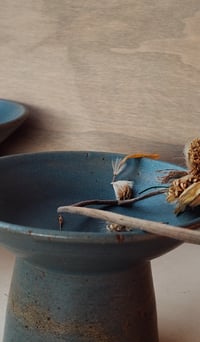 Image 4 of Speckled Light Blue Raised Bowls – Set of Two