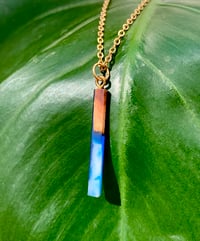 Cala Xarraca - Collana in legno e resina.