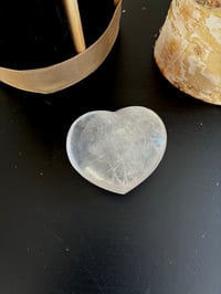 GALET COEUR CRISTAL DE ROCHE 