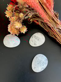 Image 2 of LOT 3 GALETS CRISTAL DE ROCHE ANTI STRESS 
