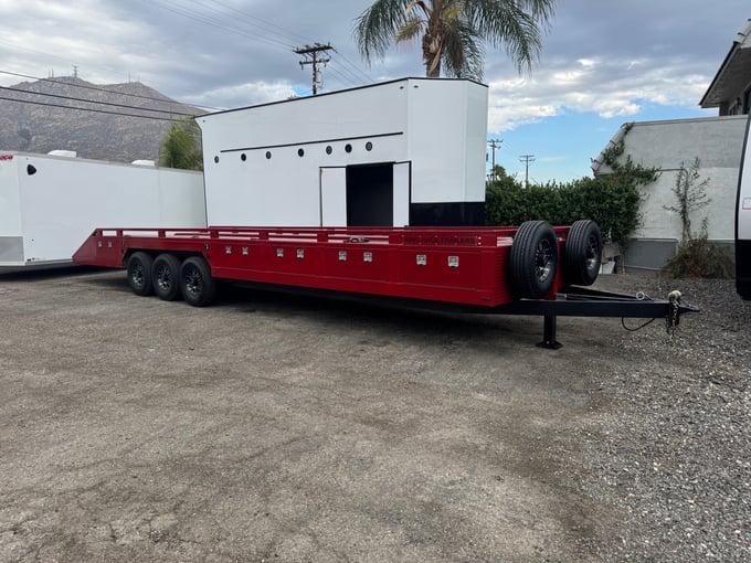 Image of 32' Box Out 