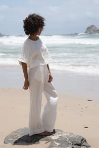 Image 3 of lilly pilly maya top white