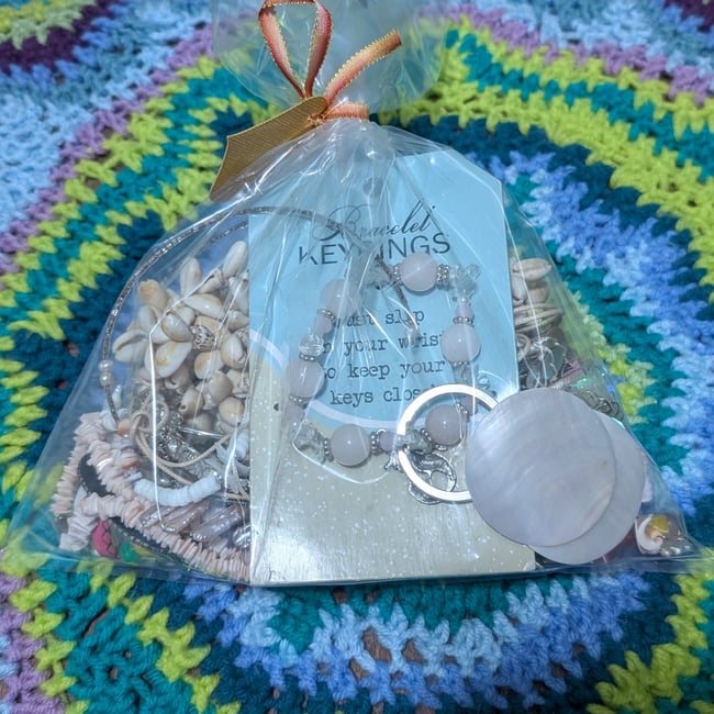 Femme Beachy Nautical Sea Shell Jewelry Mystery Grab Bag #6