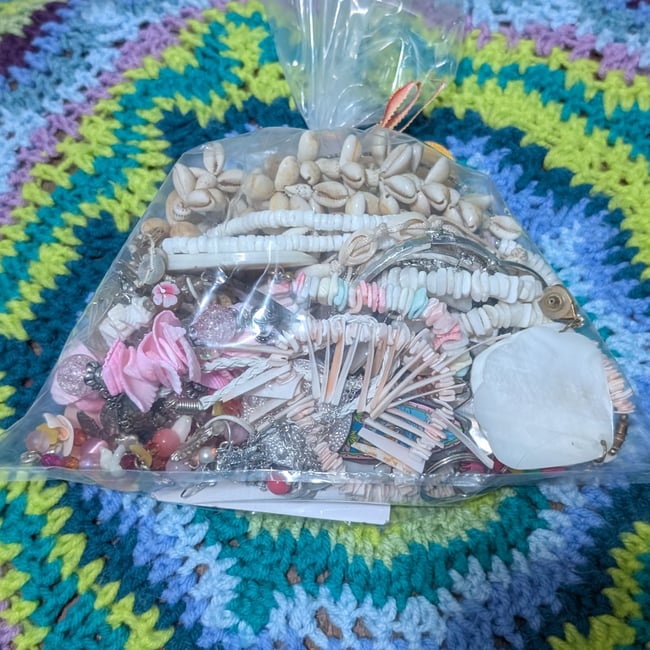 Femme Beachy Nautical Sea Shell Jewelry Mystery Grab Bag #6