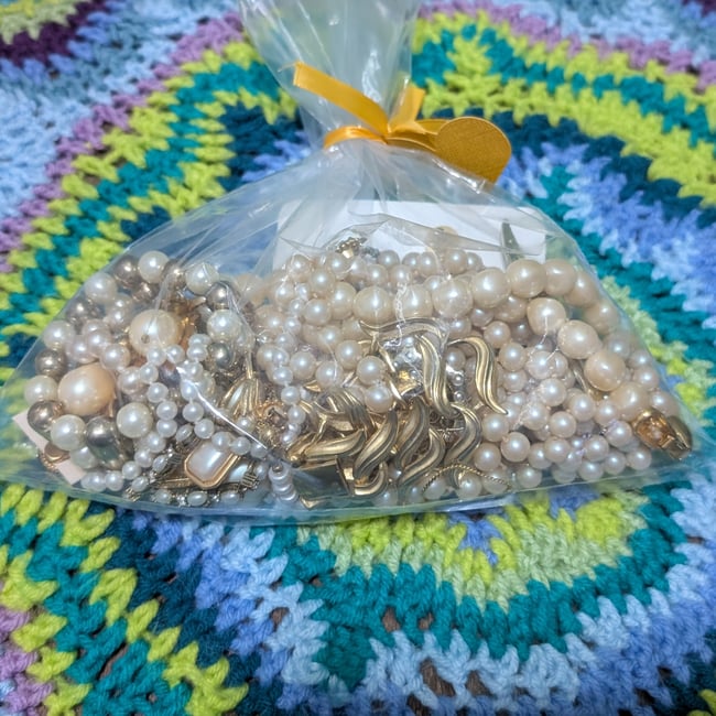 Hollywood Regency Faux Pearl Jewelry Mystery Grab Bag #1