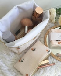 Image 3 of NOUVEAUTE: trousse vanity avec petite pochette clipsée