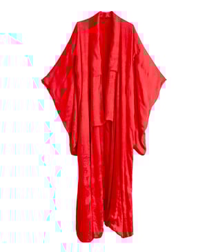Image of Kimono dame - i kirsebærrød silke m. indvævede bøgler og fugle