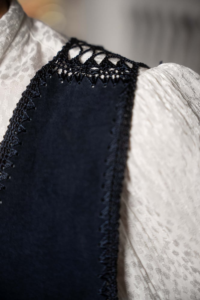 Image of Gilet patchwork camoscio