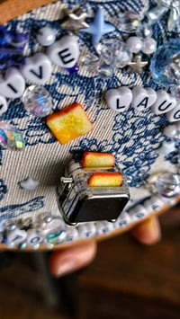 Image 4 of Live Laugh Toasterbath - bead embroidery