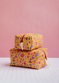 Image 2 of Neceser Conchas naranja